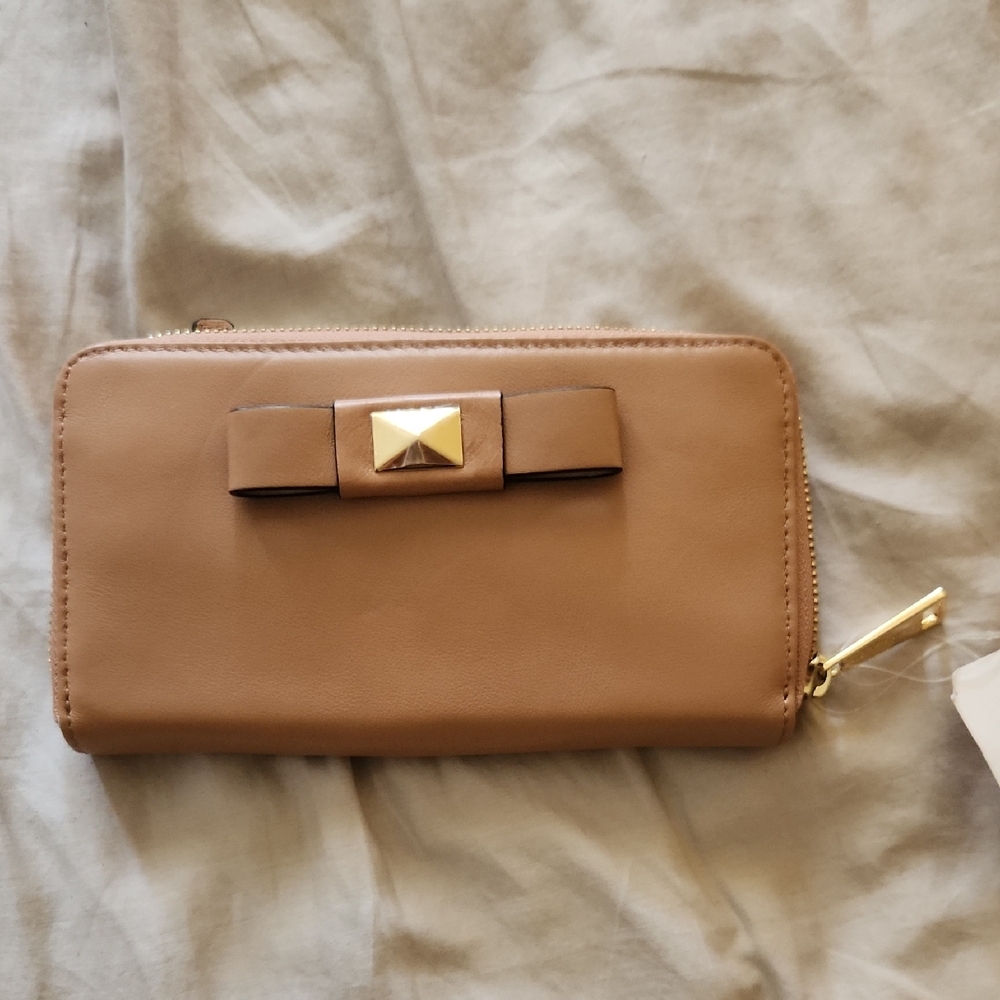 Elegant Tan Women's Wallet